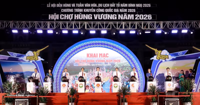 Delegates launch the Hung Vuong (Hung Kings) Fair 2026 in Phu Tho province. (Photo: VNA)