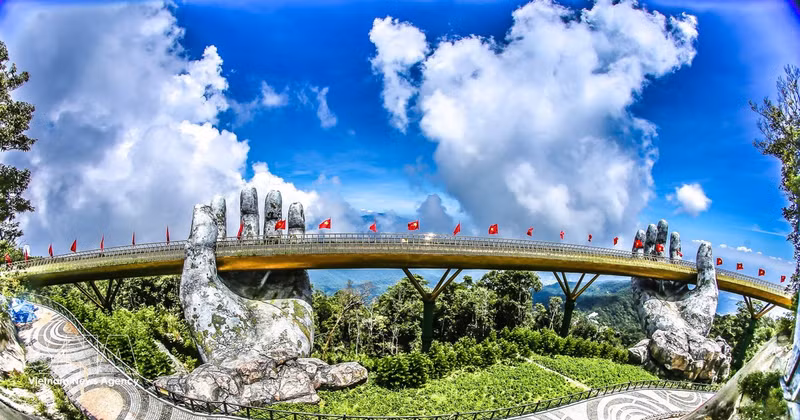 The Golden Bridge at Ba Na Hills, Da Nang, is a popular tourist attraction for both domestic and international visitors. (Photo: VNA)