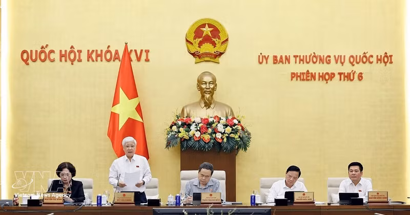 NA Vice President Do Van Chien speaks at the sixth session of the NA Standing Committee on September 24. (Photo: VNA)