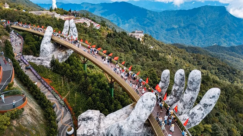 The Golden Bridge is used by Lonely Planet to introduce Da Nang. (Photo: HA AN)