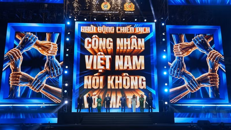 The launching ceremony of the campaign “Vietnamese workers say No to drugs: Millions of hearts, one determination.” (Photo: MAI DUNG)