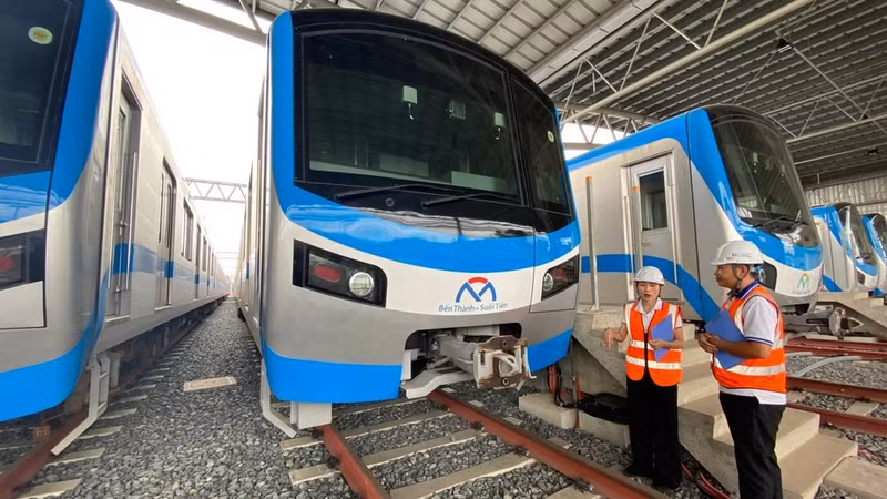 Driving staff of Metro Line No.1 (Ben Thanh-Suoi Tien). (Photo: THE ANH)