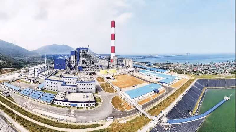 An industrial and energy hub is being completed at the Vung Ang Economic Zone.