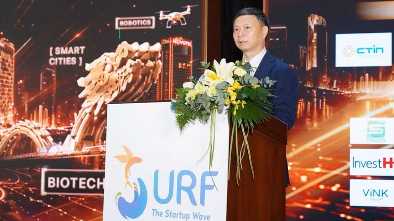 Deputy Minister of Science and Technology Hoang Minh speaks at SURF 2026. (Photo: Ministry of Science and Technology)