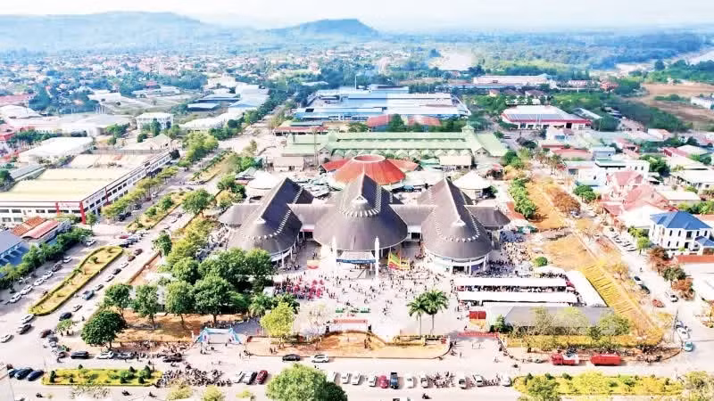 The centre of the Lao Bao Special Economic–Trade Zone. (Photo: LAM QUANG HUY)