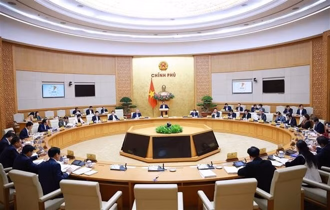 The meeting reviews the socio-economic situation in November and the first 11 months of 2025. (Photo: VNA)