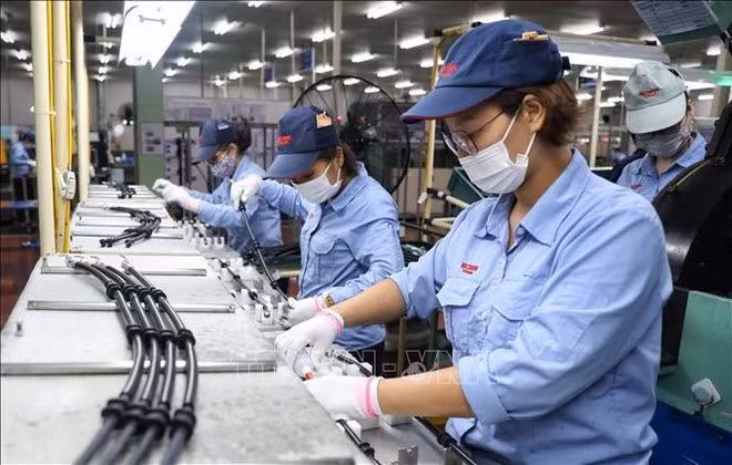 Disbursement progress continued to accelerate, hitting a record high for the 2021–2025 period, reflecting Viet Nam’s improved capacity to absorb capital and foreign enterprises' commitment to project implementation. (Illustrative photo: VNA)
