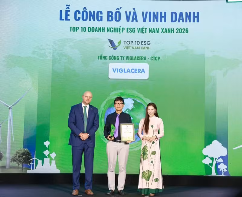 Viglacera ranked first among the Top 10 Viet Nam Green ESG Enterprises 2026 in the building materials sector. (Photo: nhandan.vn)