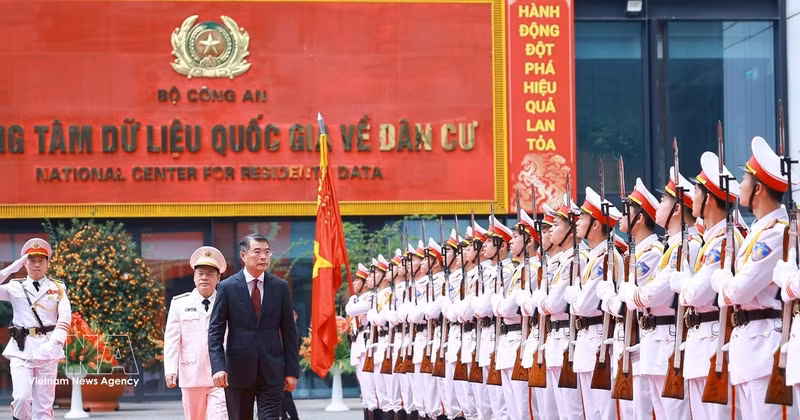 Prime Minister Le Minh Hung attends a ceremony marking the 80th anniversary of the Police Force for Administrative Management of Social Order on April 12 (Photo: VNA)