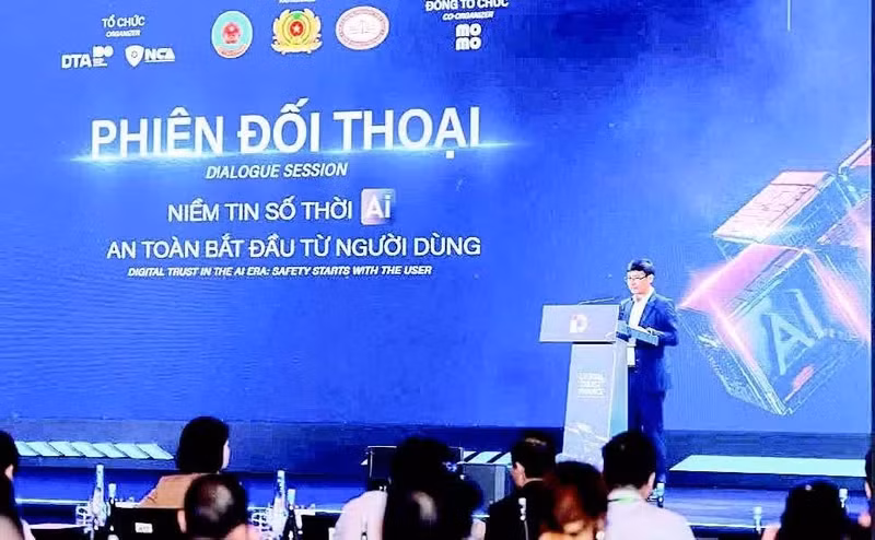 A dialogue session titled “Digital trust in the AI era: Safety starts with users” at the “Digital Trust in Finance 2026” forum. 