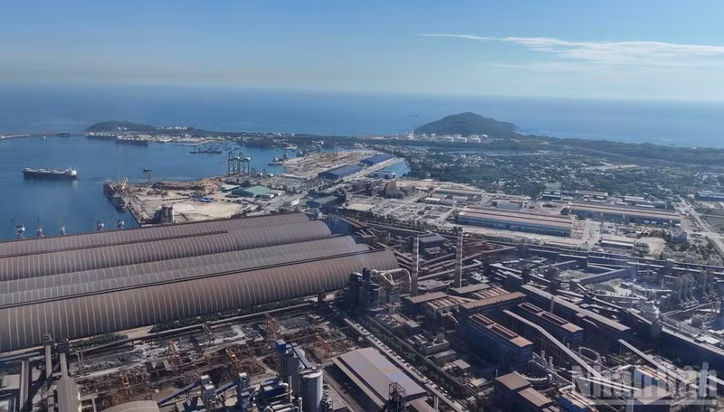 Dung Quat Economic Zone and Industrial Parks in Quang Ngai Province continue to affirm their role as an industrial centre, a growth driver, and a major investment hub for the province. (Photo: NDO)