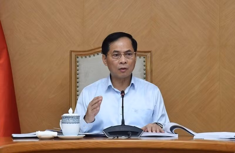 Deputy Prime Minister Bui Thanh Son chairs a meeting to review preparations for the 2025 Autumn Economic Forum. (Photo: VGP/Hai Minh)