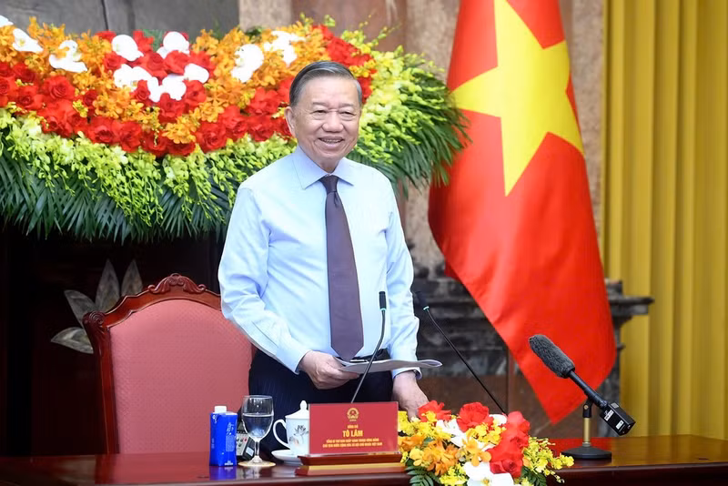 Party General Secretary and State President To Lam speaks at the meeting. (Photo: nhandan.vn)