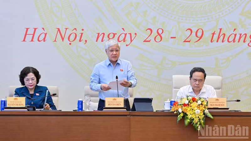 NA Standing Vice President Do Van Chien speaks at the conference. (Photo: NDO)