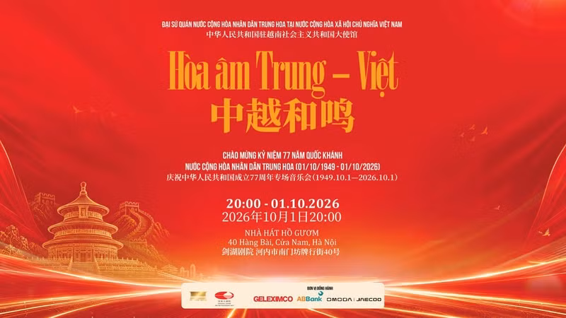The “China-Viet Nam Harmony” art programme brings together famous artists from the two countries. (Photo: Organising Committee)