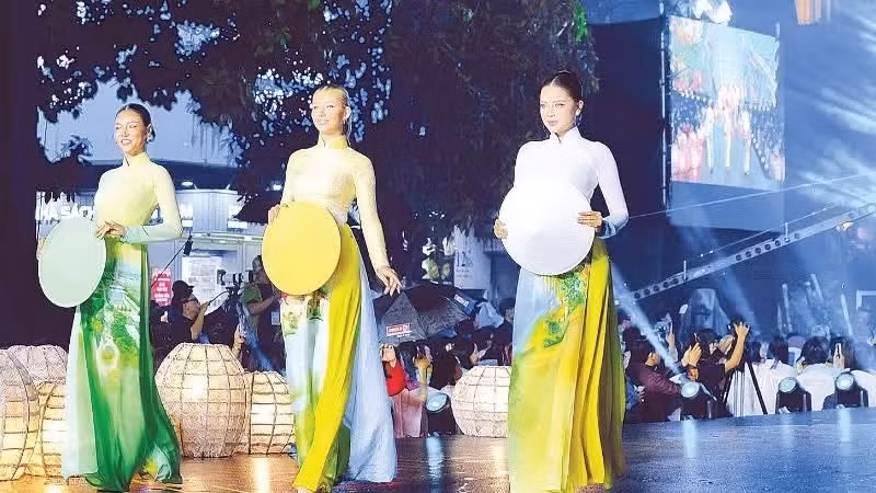 The Ao Dai Festival is one of Ho Chi Minh City’s outstanding tourism events in the first quarter of 2026. (Photo: THE ANH)