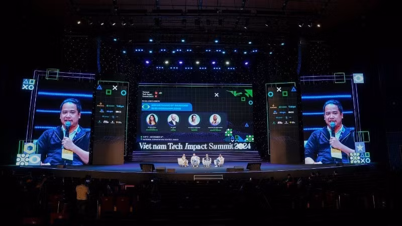Experts discuss at GM Viet Nam 2025 — the largest Blockchain technology week in Southeast Asia. (Photo: NDO)