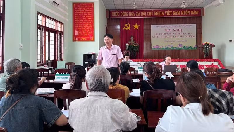 Tuy Phuoc Social Policy Bank actively provides loans through its network of commune transaction points. (Photo: NDO)