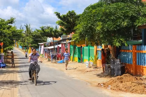 Project brings a fresh look to humble fishing village in Quang Nam ảnh 2