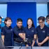 Lecturers and students at the School of Information Technology, Phenikaa University, engage in discussion and practical activities. (Photo: PHUOC AN)