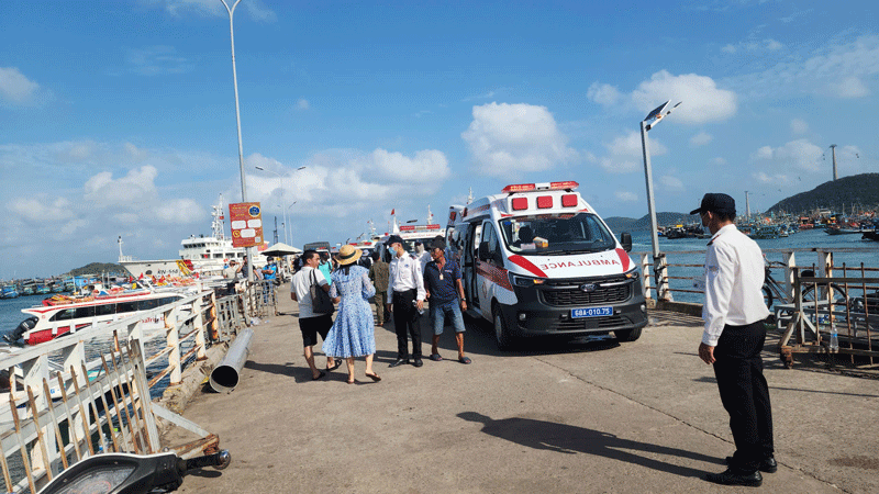 Rescue forces work to save victims on the afternoon of July 11.