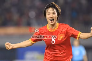 Striker Minh Nguyet celebrates her opening goal