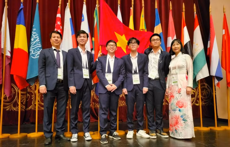 The Vietnamese national team at the 2022 International Biology Olympiad.