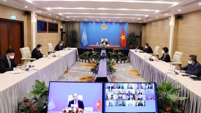 President Nguyen Xuan Phuc addresses online high-level debate on UN-AU cooperation (Photo: VNA)