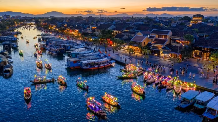 Hoai river in Hoi An ancient town (Photo from the special page/via baodantoc.vn)