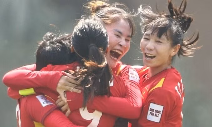 Vietnamese players burst with joy after qualifying for the FIFA Women's World Cup for the first time. (Photo: Vnexpress)
