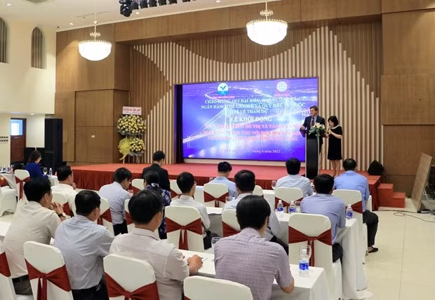 The WB-funded Vinh Long City Urban Development and Enhanced Climate Resilience Project is launched on June 7. (Photo: VNA)