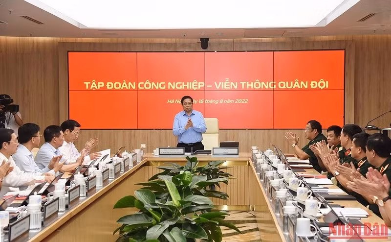 Prime Minister Pham Minh Chinh at the working session (Photo: NDO)