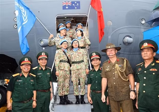 At the send-off ceremony for the 2nd detachment of Level-2 Field Hospital No. 4 to perform duties in the UN peacekeeping missions in South Sudan (Photo: VNA) 