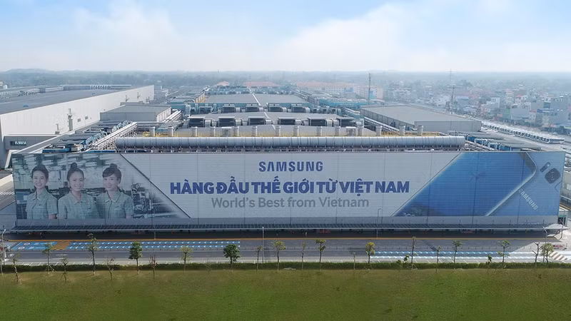 Samsung’s mobile device assembly and production factory at the Yen Binh Industrial Park in Thai Nguyen Province.