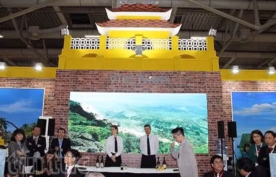 Vietnamese booth at the fair (Photo: VNA