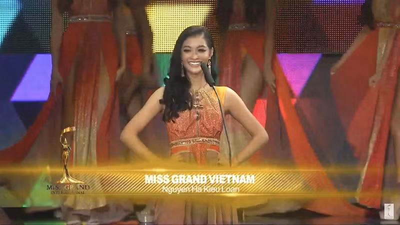 Kieu Loan took part in a range of activities during the Miss Grand International 2019 pageant, leaving a positive impression on both judges and viewers in the process. (Photo: VOV)