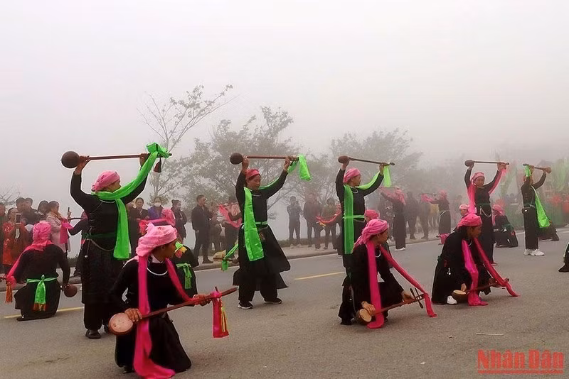 Street festival in Sa Pa town (Lao Cai) attracts domestic and foreign tourists