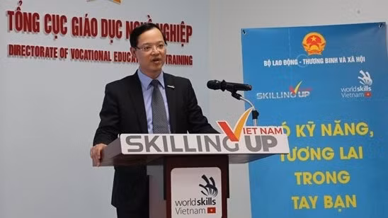 General Director of the Directorate of Vocational Education Truong Anh Dung speaks at the event. (Photo: VNA)