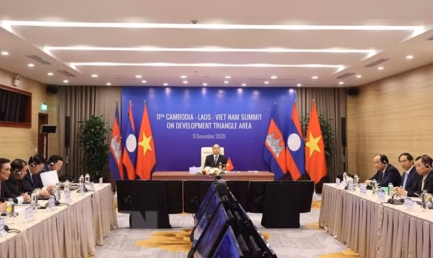 Prime Minister Nguyen Xuan Phuc attends the 11th CLV Summit on Development Triangle Area (CLV-11). (Photo: VNA)