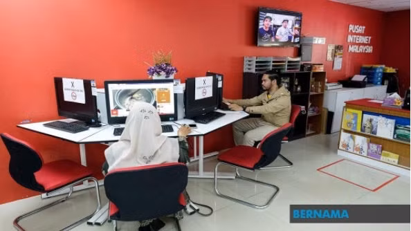 The Malaysian government plans to set up 1,000 Family Digital Economy Centres (PEDi) throughout the country (Photo: Bernama)