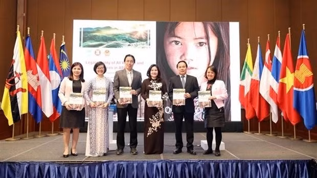 At the launch ceremony (Photo: VNA)
