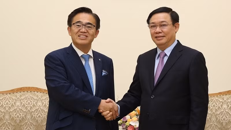 Deputy PM Vuong Dinh Hue and Aichi Governor Omura Hideaki (Photo: VGP)
