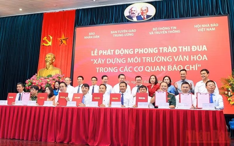 Leaders of 11 press agencies representing different sectors, types and fields of journalism nationwide signed a mutual agreement to implement the emulation movement "Building a cultural environment in press agencies".