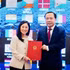 Minister of Science and Technology Vu Hai Quan (R) receives the Artemis Accords from US Ambassador to Viet Nam Jennifer Wicks (Photo: Ministry of Science and Technology) 