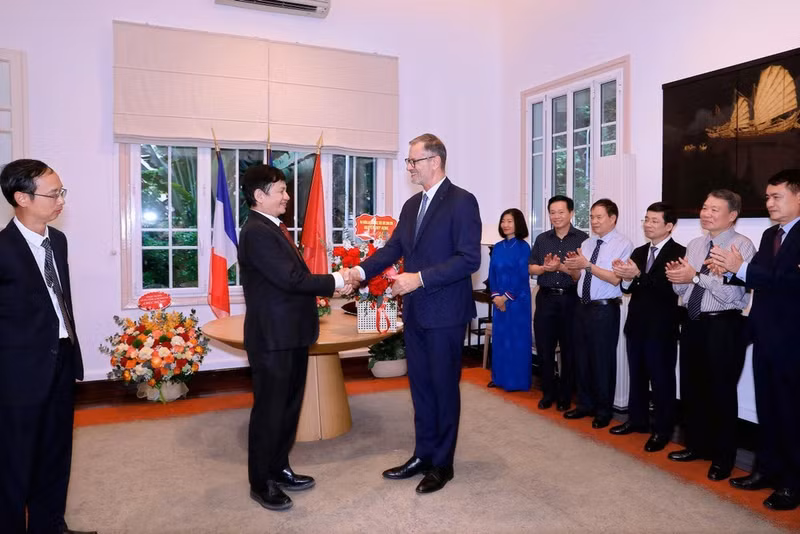 huan-chuong-2.jpg