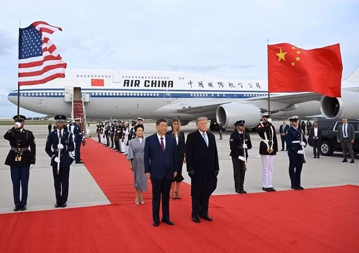 Chinese President Xi Jinping arrives at Joint Base Andrews on Sept. 23, 2026, for a state visit to the United States at the invitation of U.S. President Donald Trump. Xi and his wife, Peng Liyuan, were warmly greeted by Trump and his wife, Melania Trump, at the airport in a rare planeside welcome. (Xinhua)