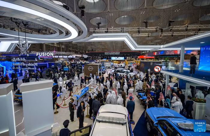 People visit the Milipol Qatar 2026, an international event for homeland security and civil defense, at Doha Exhibition and Convention Center in Doha, Qatar, Oct. 20, 2026. The three-day exhibition attracted more than 270 exhibitors. (Photo: Xinhua)