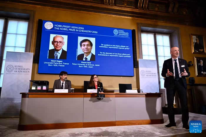 The 2026 Nobel Prize in Chemistry is announced in Stockholm, Sweden, Oct. 7, 2026. Henri Kagan and Kenso Soai have been awarded the 2026 Nobel Prize in Chemistry for their discovery of non-linear effects and autocatalysis in asymmetric organic synthesis, the Royal Swedish Academy of Sciences announced on Wednesday. (Xinhua)
