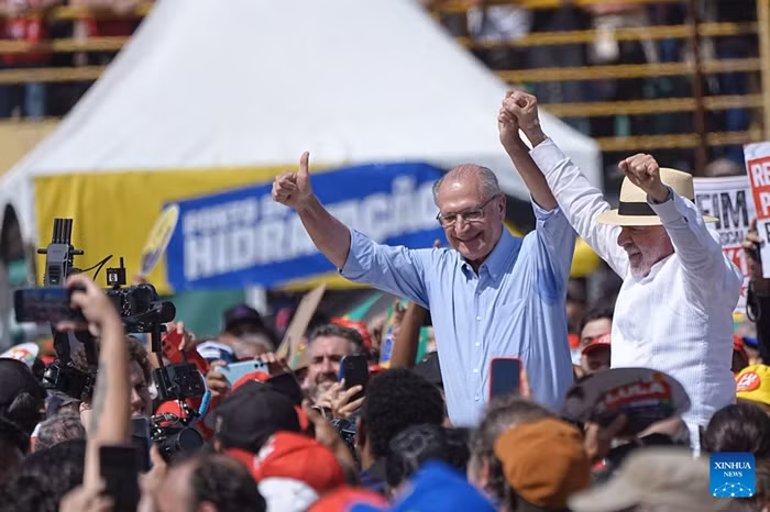 Brazilian President Luiz Inacio Lula da Silva (R), presidential candidate of Brazil's ruling Workers' Party, and Brazilian Vice President Geraldo Alckmin attend Lula's first presidential campaign rally in Sao Bernardo do Campo, Brazil, Aug. 16, 2026. (Photo: Xinhua)
