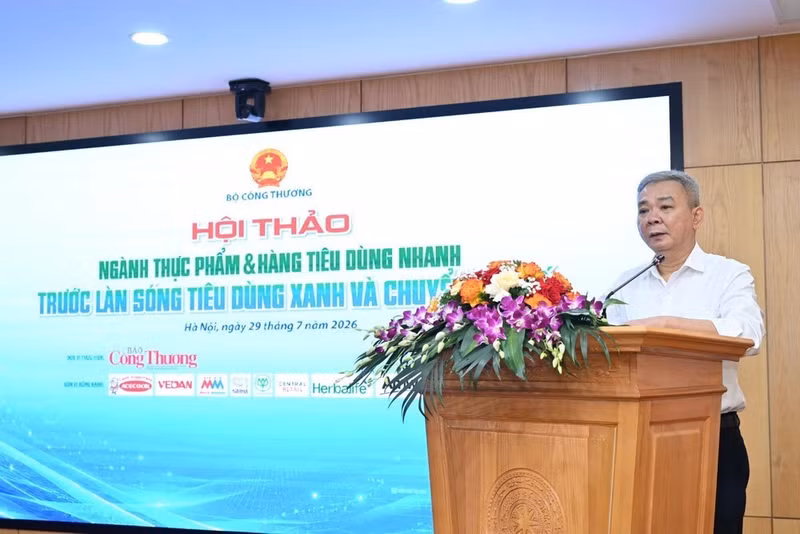 Nguyen Tien Cuong, Deputy Editor-in-Chief of Cong Thuong Newspaper.